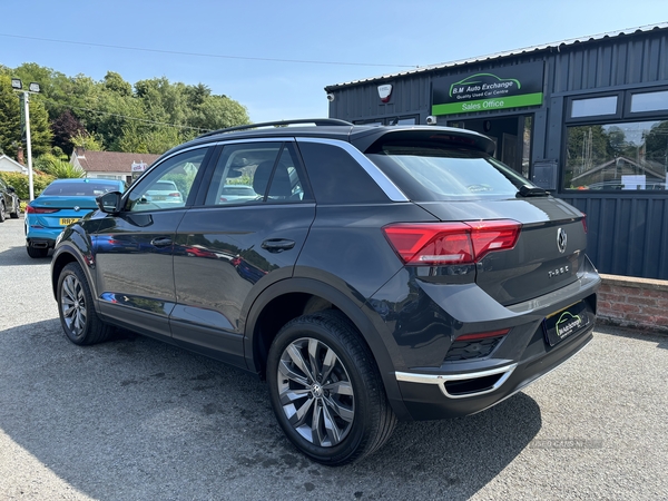 Volkswagen T-Roc DIESEL HATCHBACK in Down