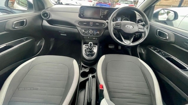 Hyundai i10 HATCHBACK in Down