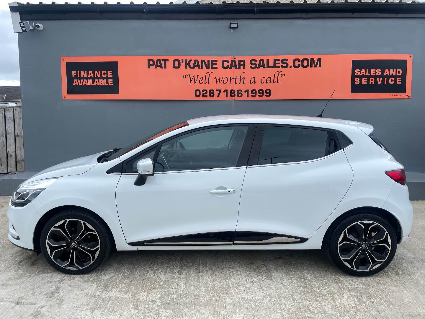 Renault Clio HATCHBACK in Derry / Londonderry