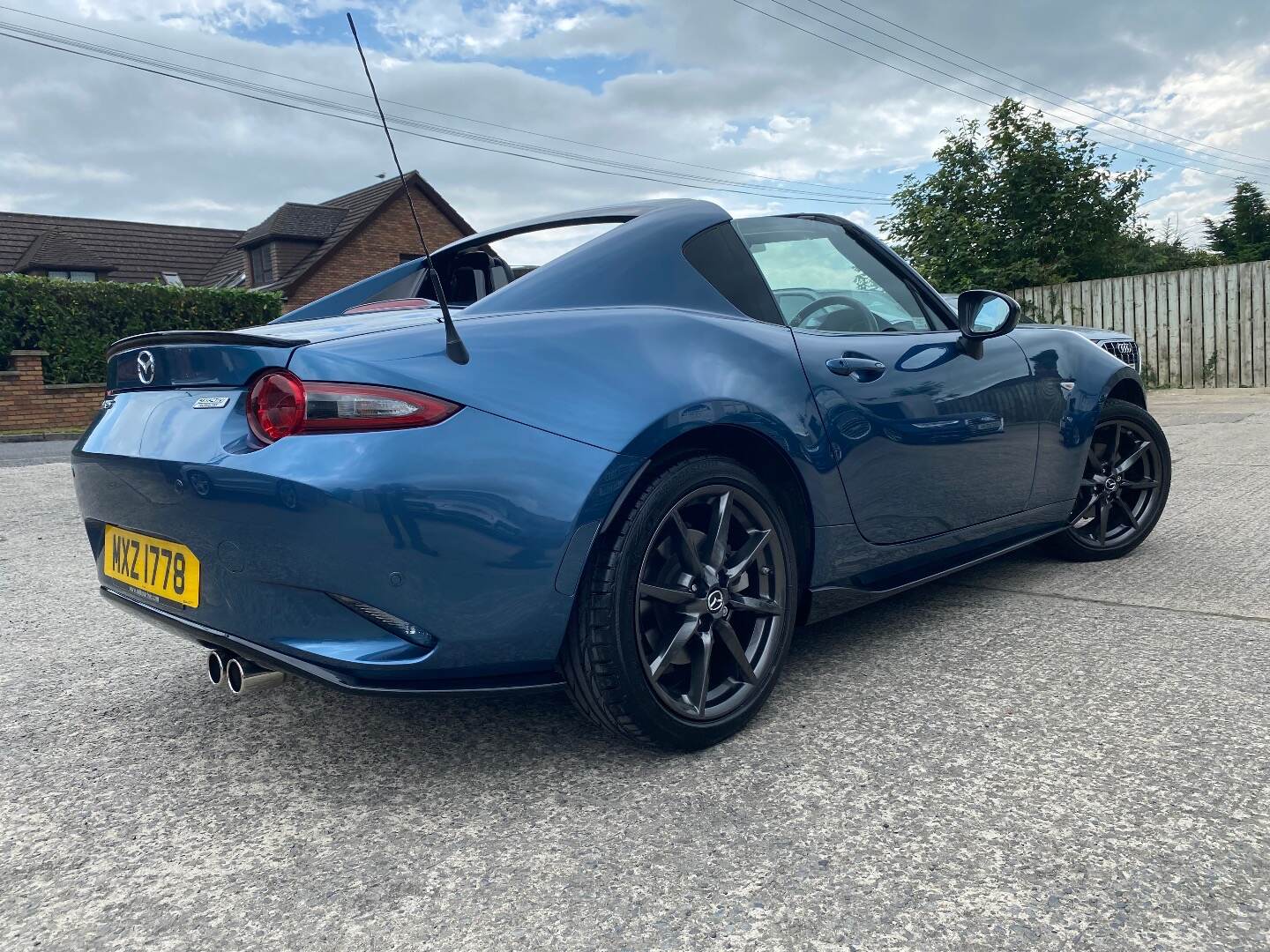 Mazda MX-5 RF CONVERTIBLE SPECIAL EDITION in Down