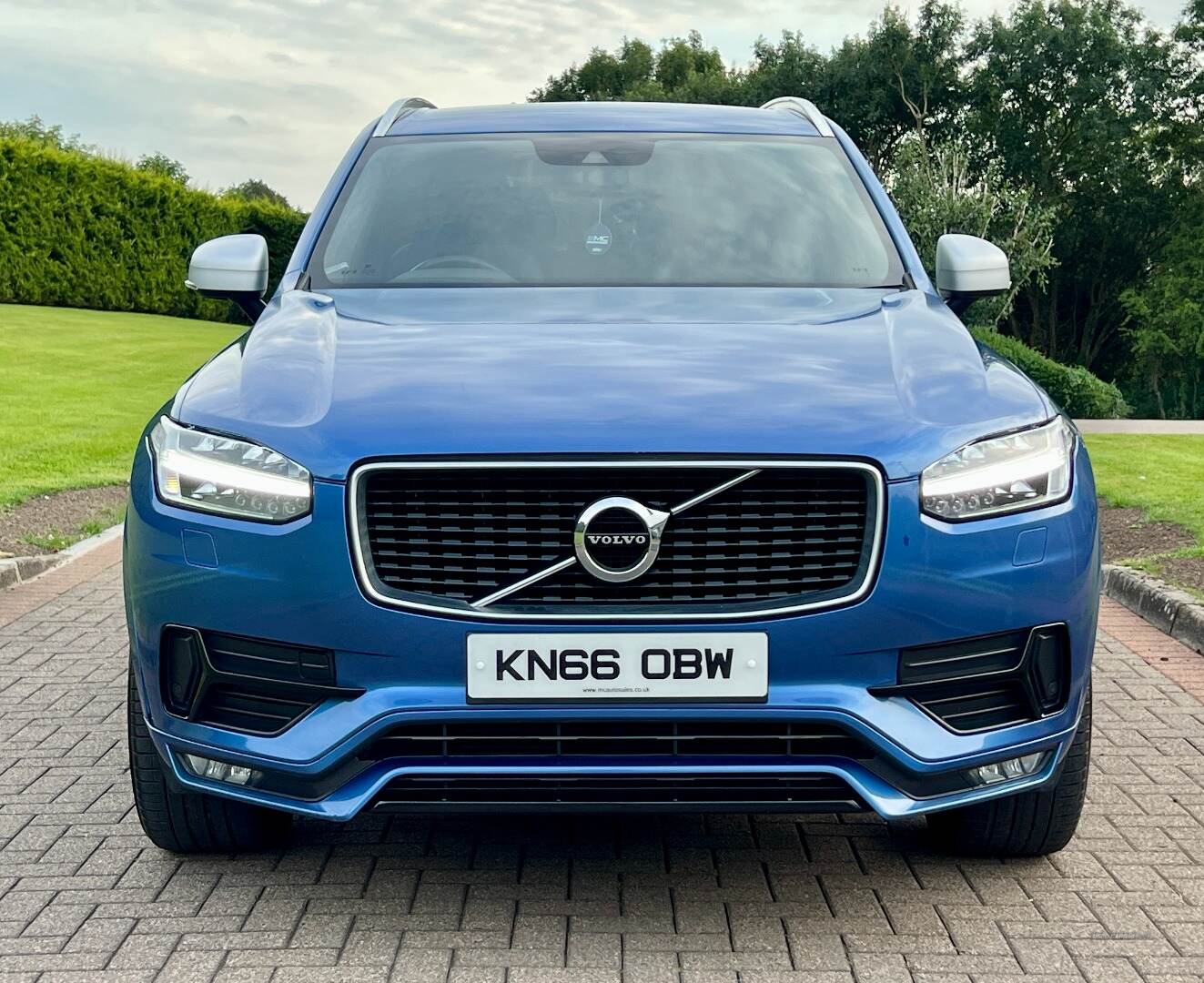 Sep 2016 Volvo XC90 2.0 D5 PowerPulse R DESIGN 5dr AWD Geartronic