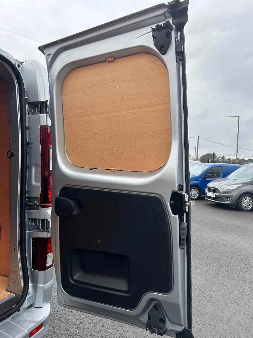 Renault Trafic LWB DIESEL in Antrim