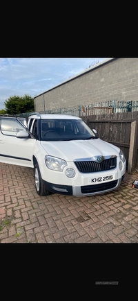 Skoda Yeti 1.6 TDI CR S GreenLine II 5dr in Down