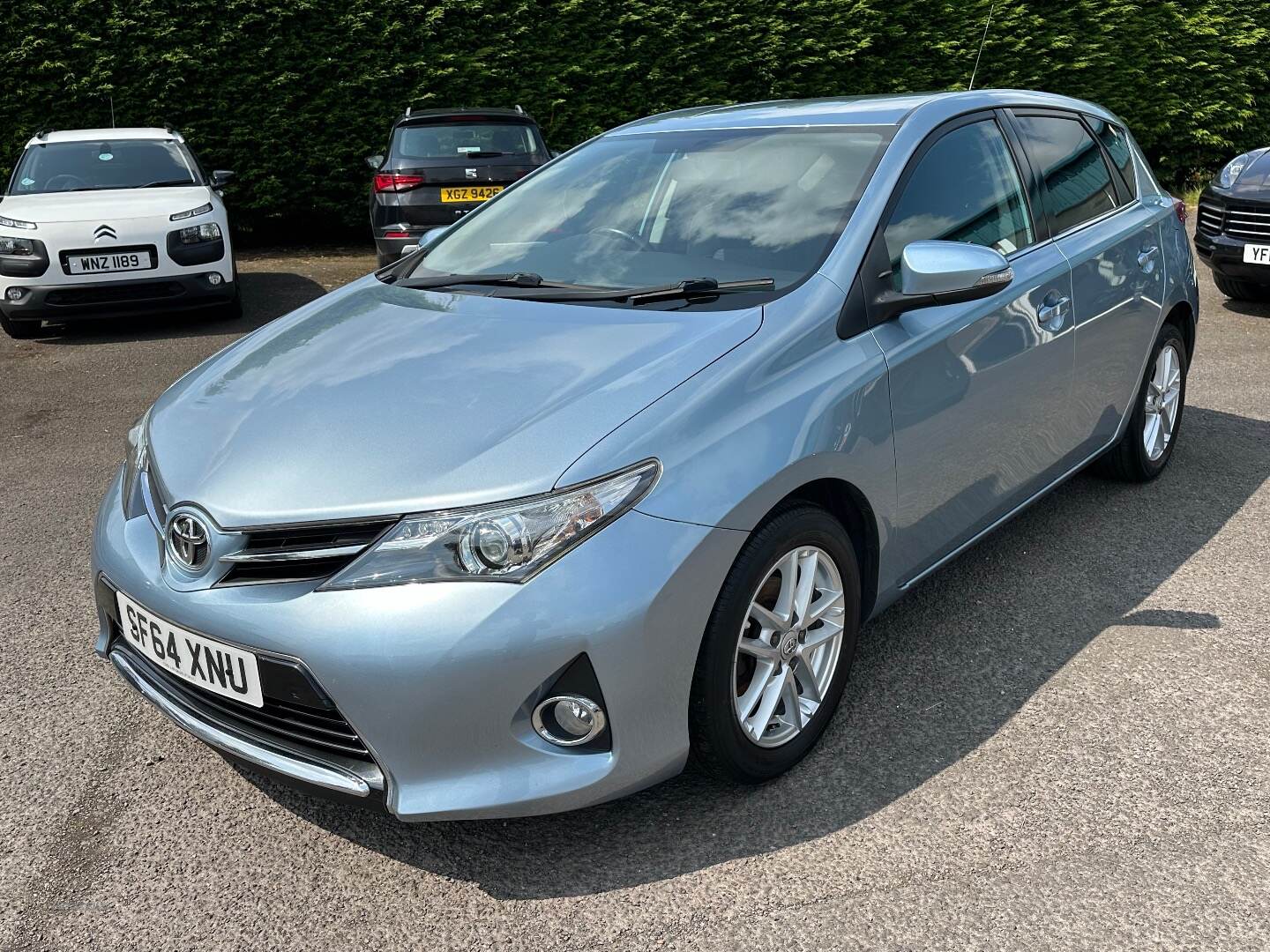 Toyota Auris HATCHBACK in Antrim