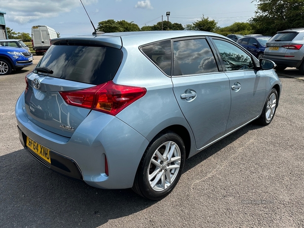 Toyota Auris HATCHBACK in Antrim