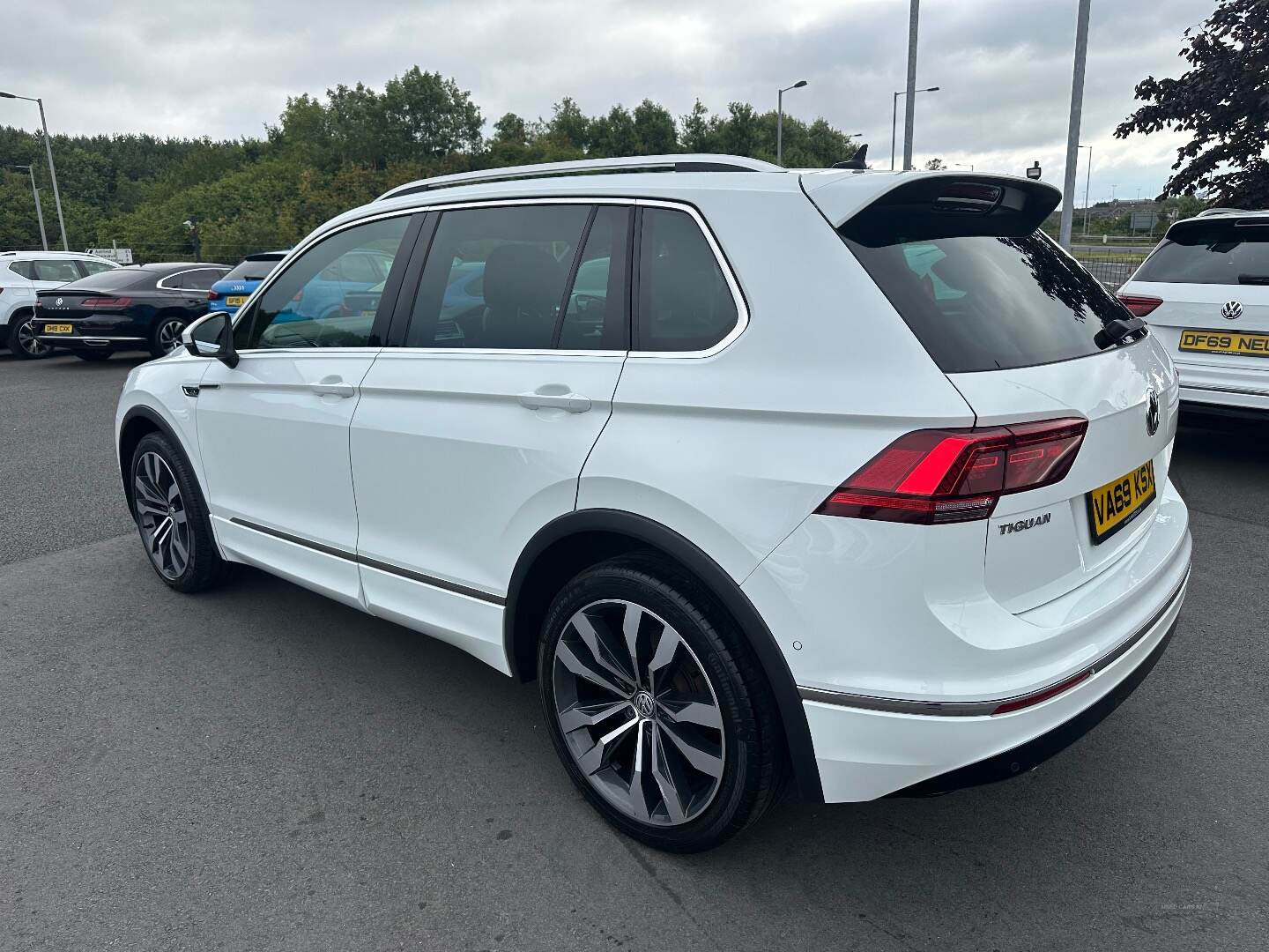 Volkswagen Tiguan ESTATE in Down