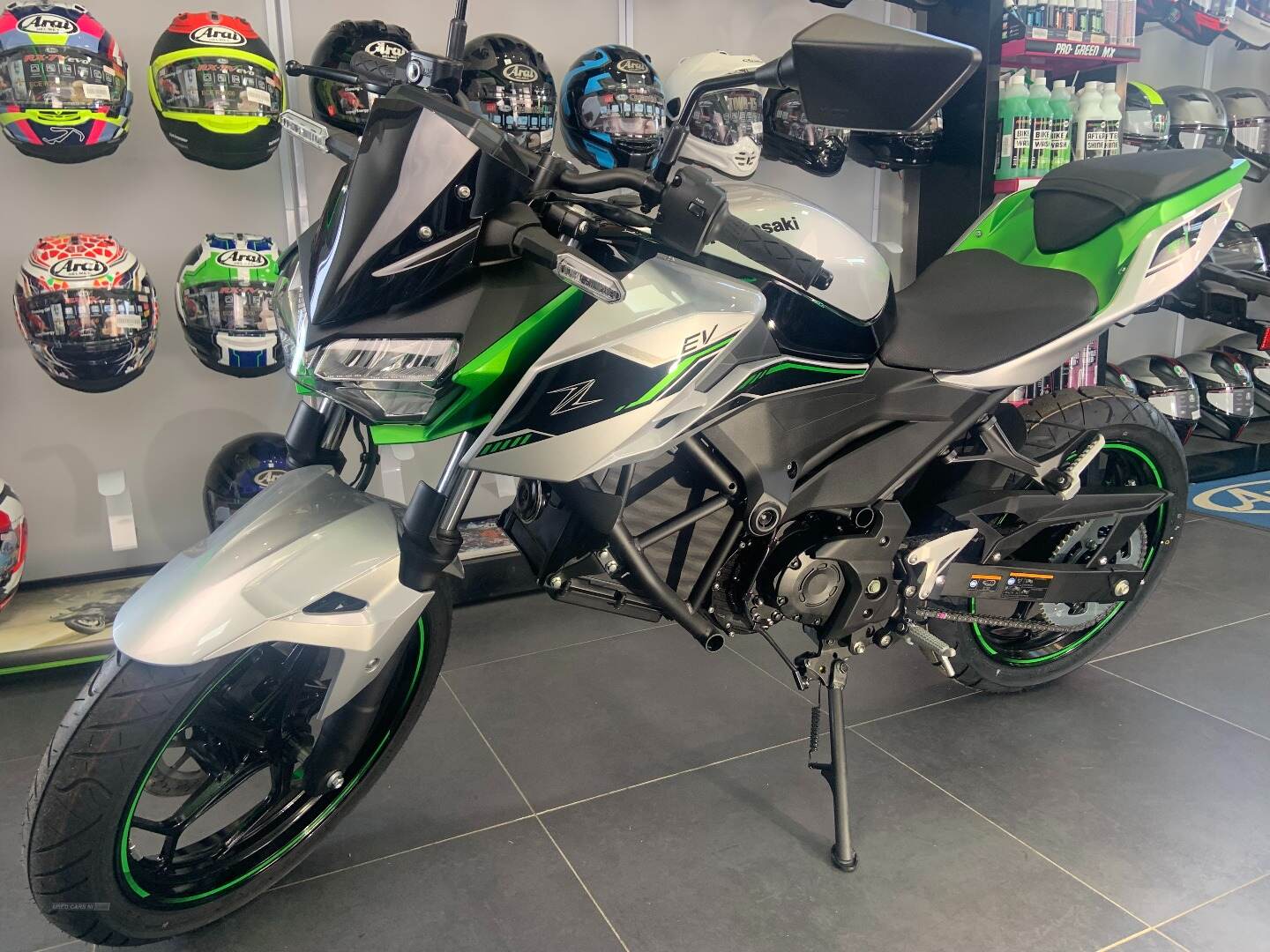  2024 Kawasaki Z Series 2024 KAWASAKI ZE1