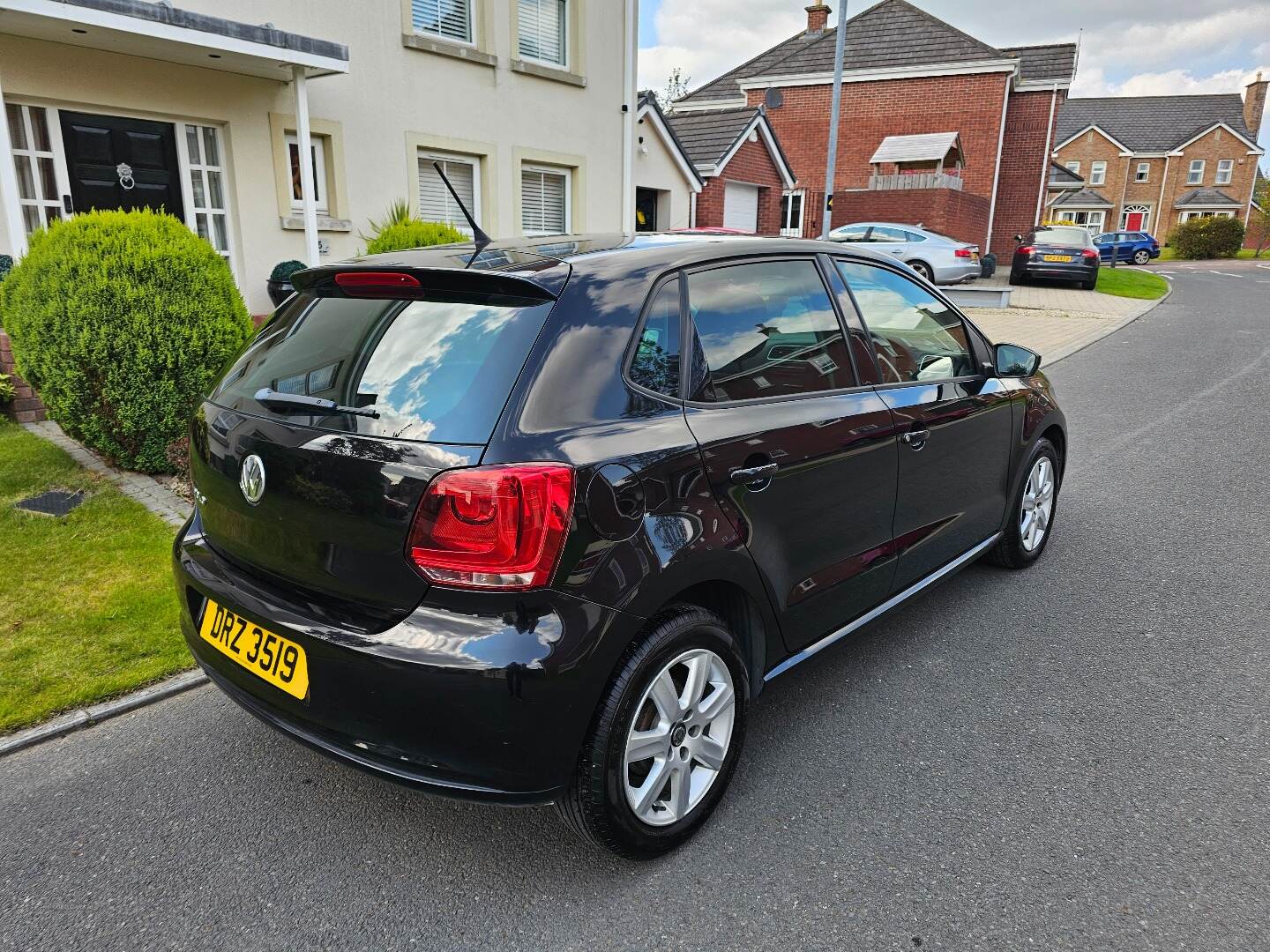 Volkswagen Polo HATCHBACK in Down