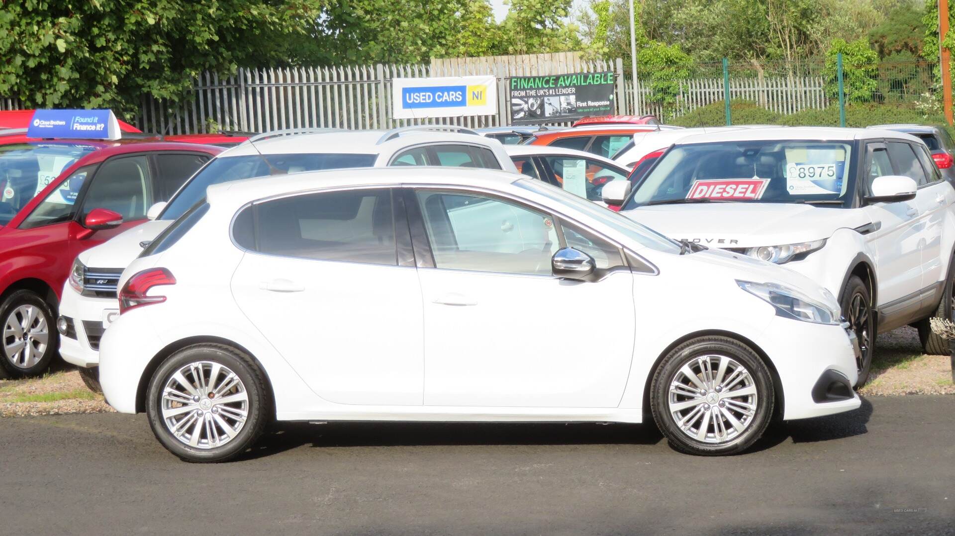 Peugeot 208 DIESEL HATCHBACK in Derry / Londonderry