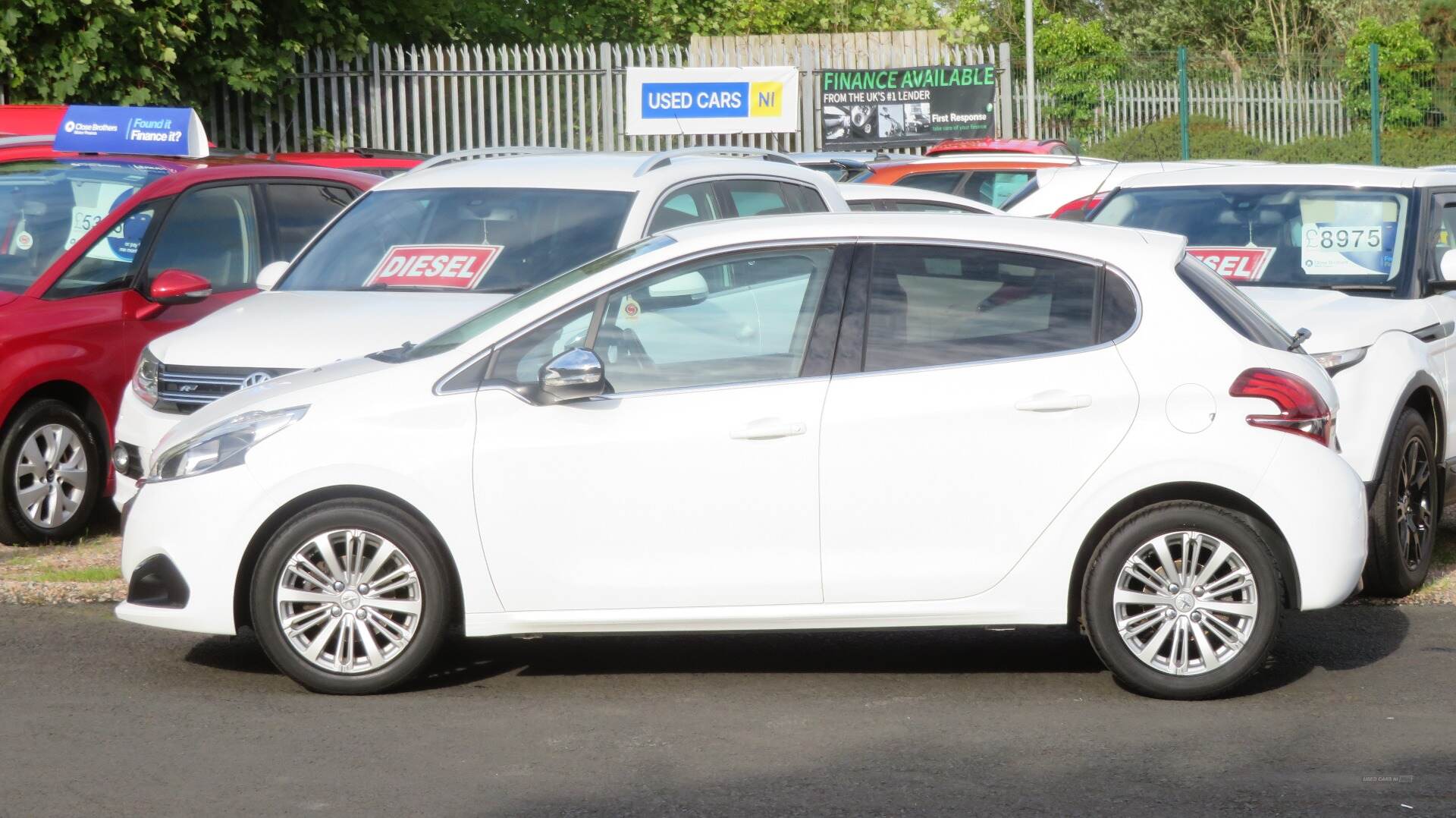 Peugeot 208 DIESEL HATCHBACK in Derry / Londonderry