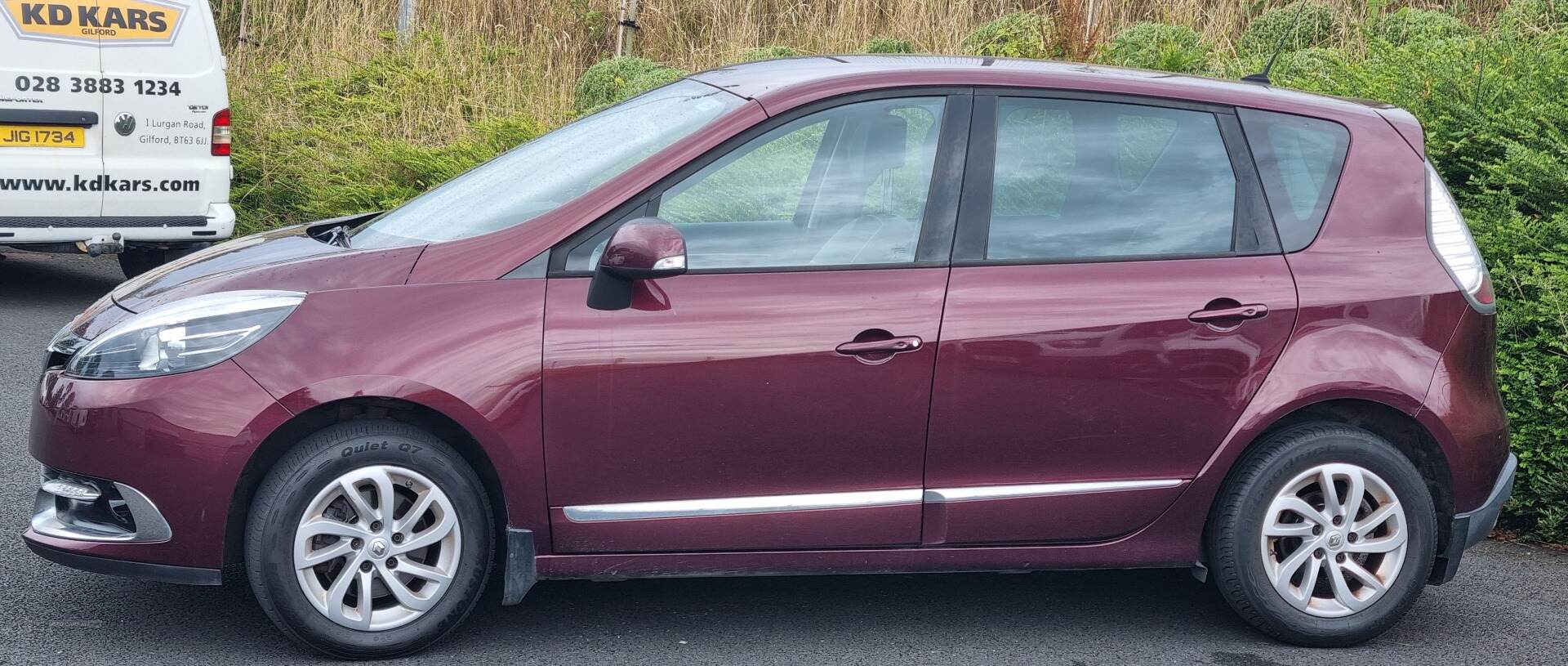 Renault Scenic DIESEL ESTATE in Armagh