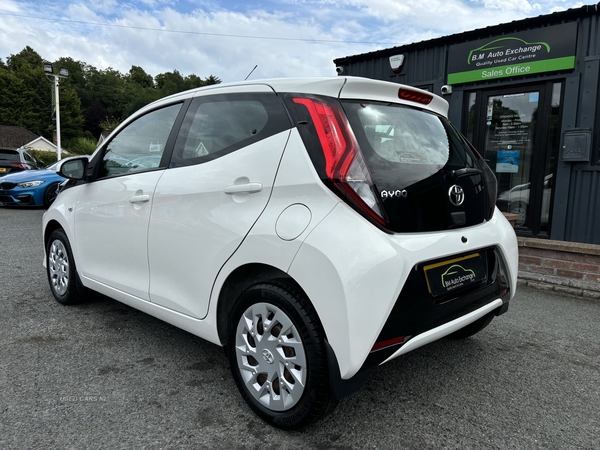 Toyota Aygo HATCHBACK in Down