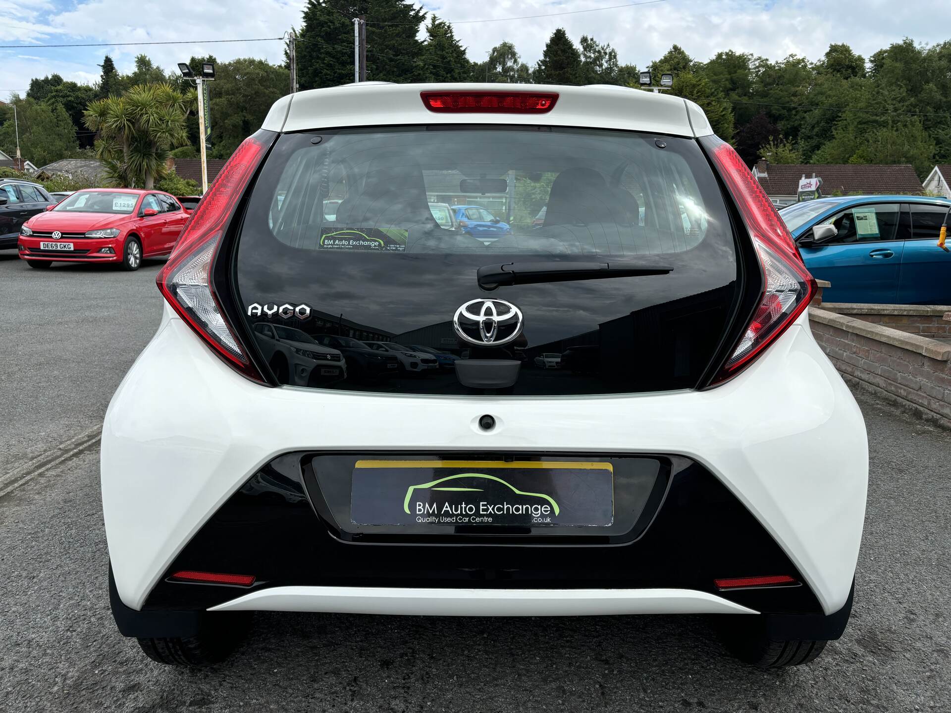 Toyota Aygo HATCHBACK in Down