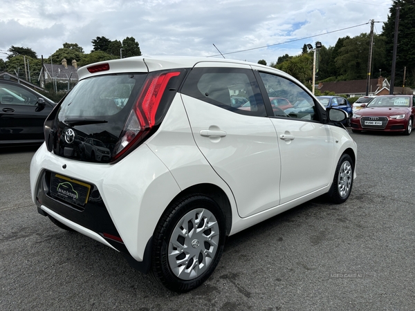 Toyota Aygo HATCHBACK in Down