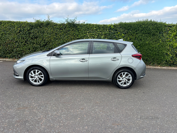 Toyota Auris DIESEL HATCHBACK in Derry / Londonderry