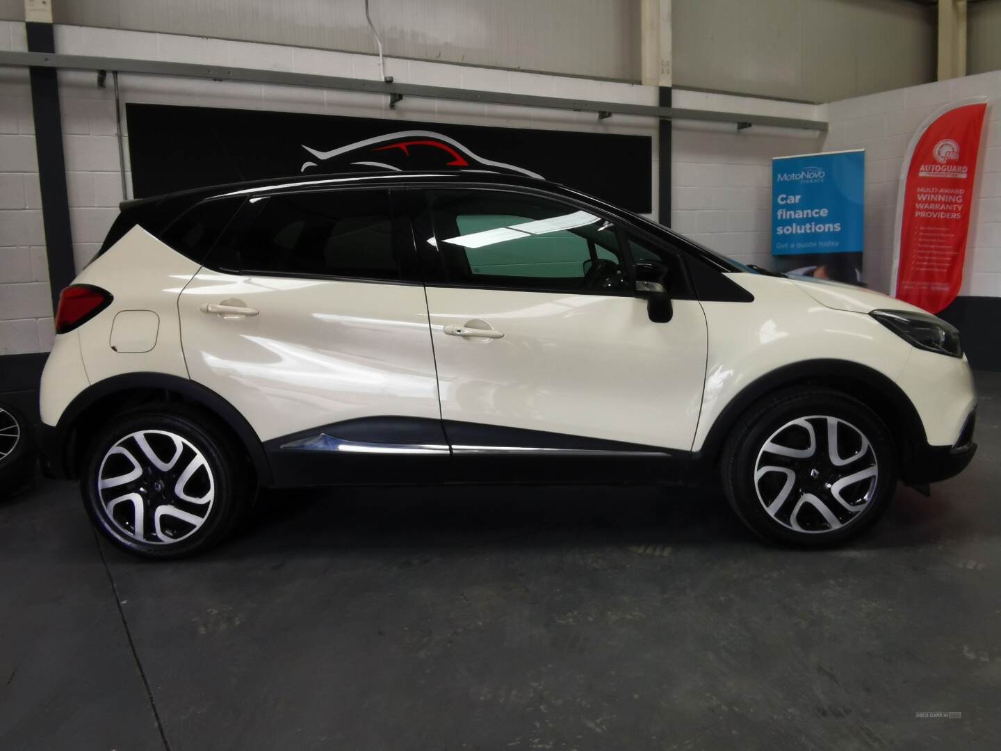 Renault Captur DIESEL HATCHBACK in Down