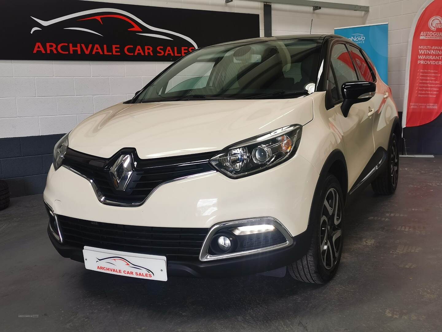 Renault Captur DIESEL HATCHBACK in Down