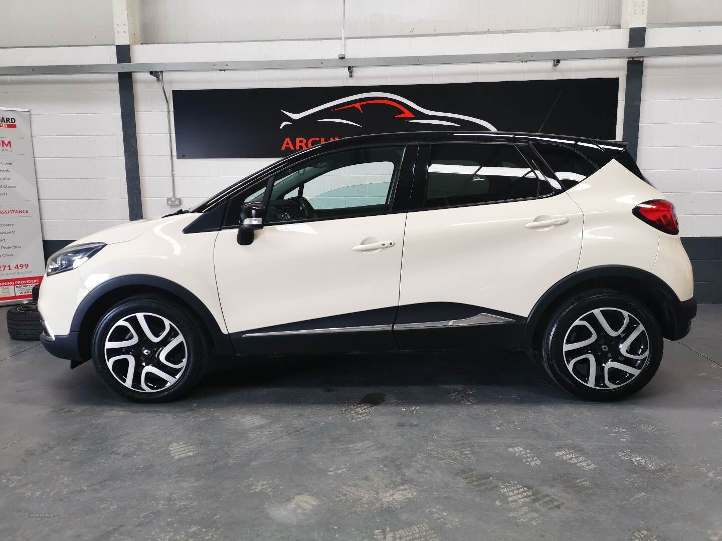 Renault Captur DIESEL HATCHBACK in Down