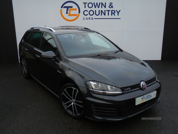 Volkswagen Golf DIESEL ESTATE in Antrim