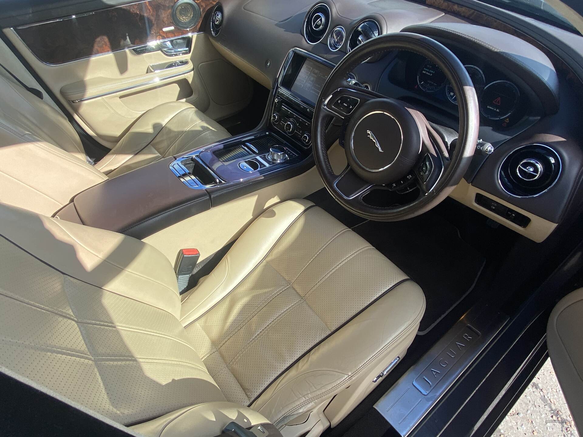 Mar 2011 Jaguar XJ 3.0d V6 Portfolio 4dr Auto