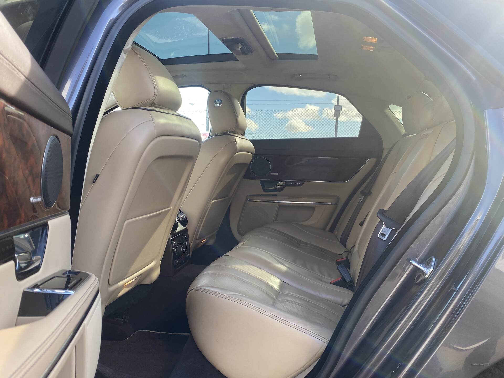 Mar 2011 Jaguar XJ 3.0d V6 Portfolio 4dr Auto