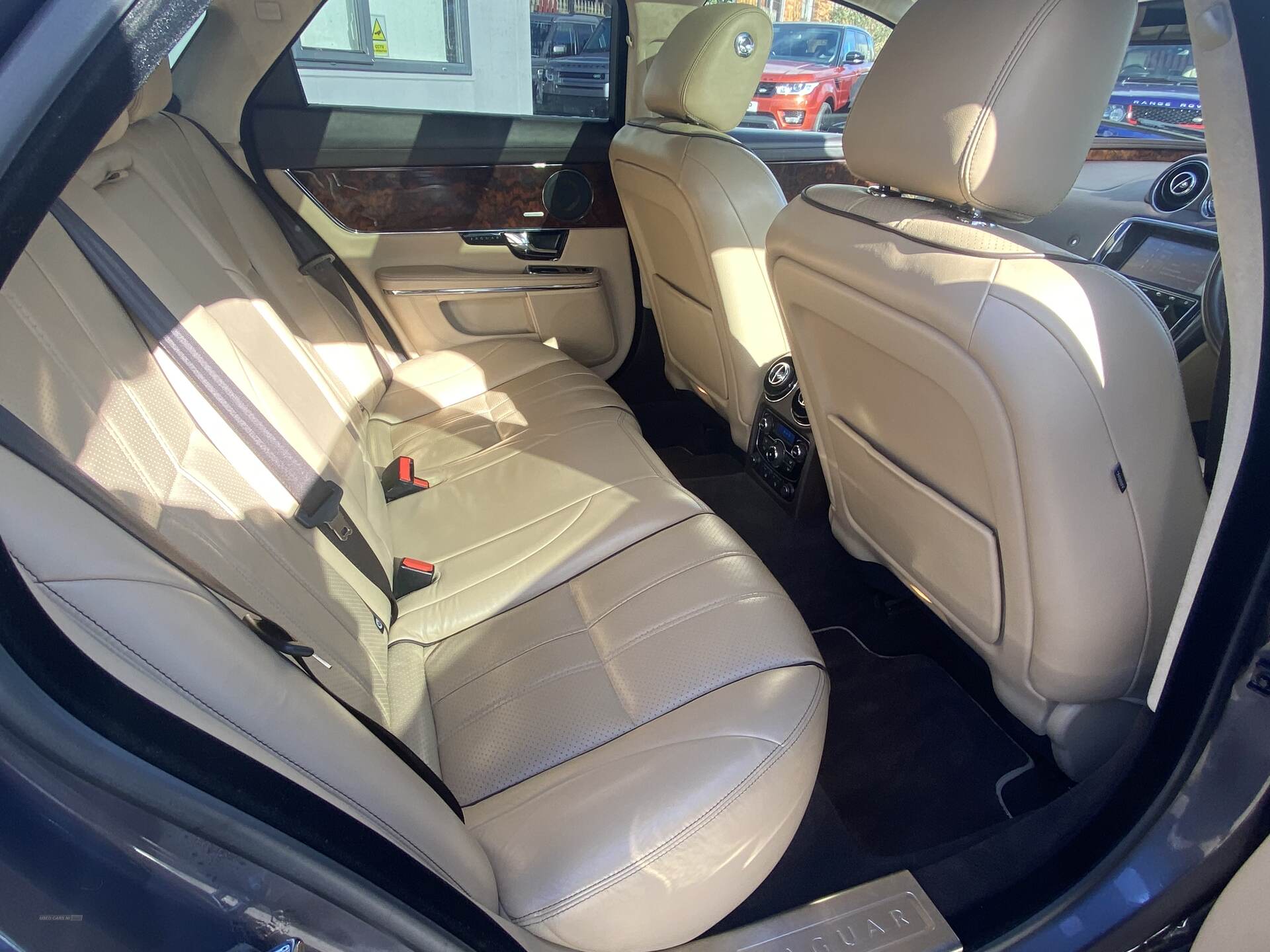 Mar 2011 Jaguar XJ 3.0d V6 Portfolio 4dr Auto