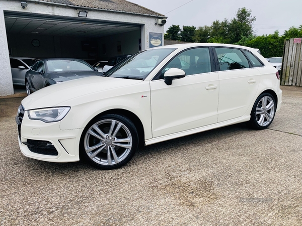 Audi A3 DIESEL SPORTBACK in Down