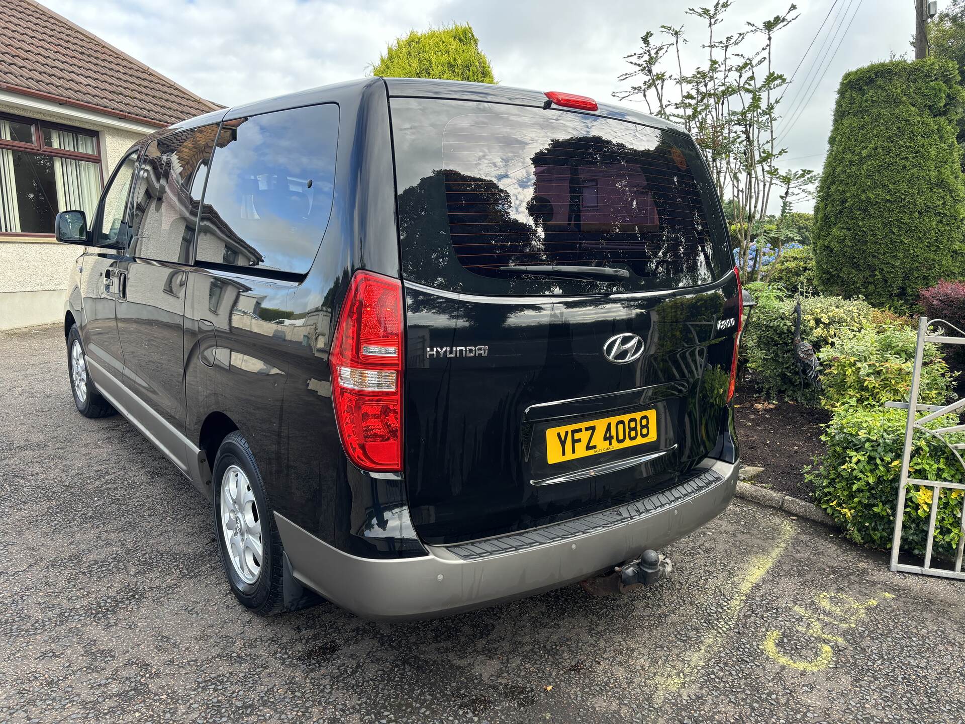 Hyundai i800 DIESEL ESTATE in Antrim