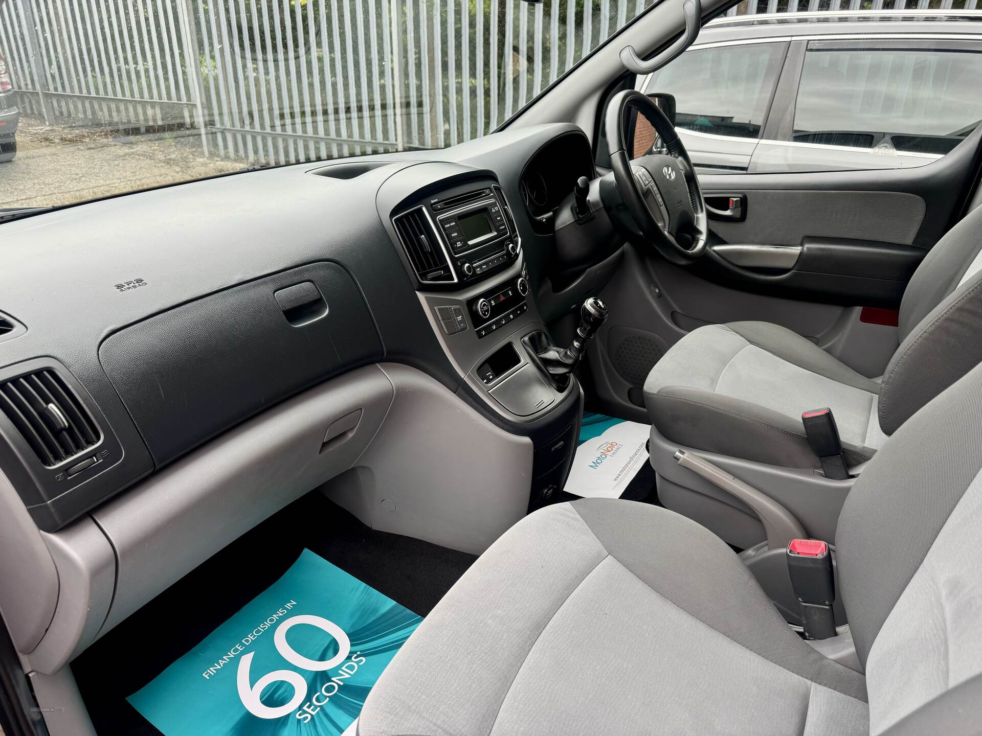 Feb 2017 Hyundai i800 2.5 CRDi [136] SE 5dr