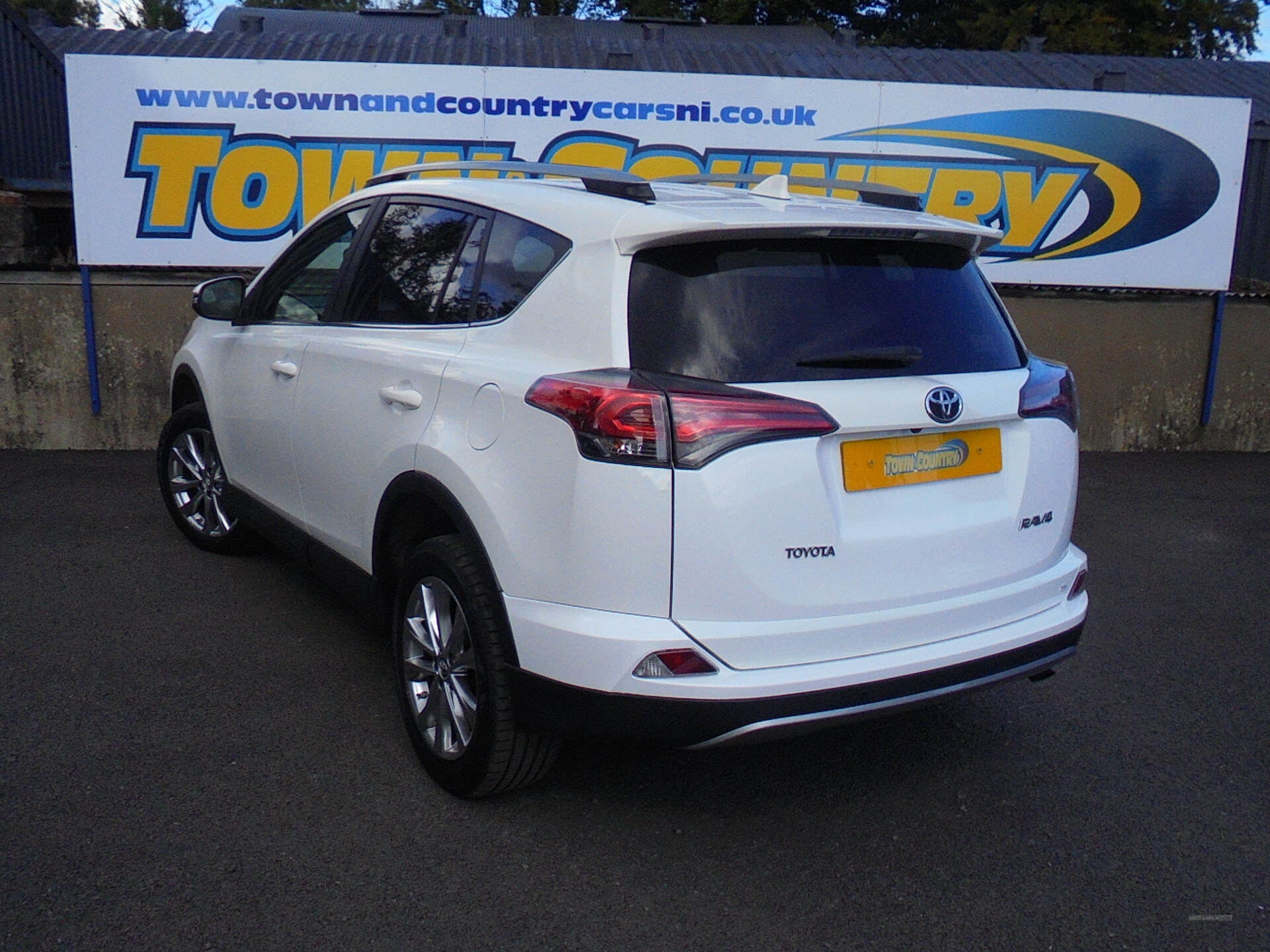 Toyota RAV4 DIESEL ESTATE in Antrim