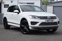 Volkswagen Touareg 3.0 V6 R-LINE PLUS TDI BLUEMOTION TECHNOLOGY 5d 259 BHP **PANORAMIC SUNROOF** in Down