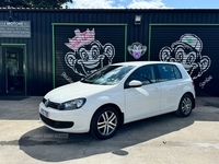 Volkswagen Golf HATCHBACK in Down