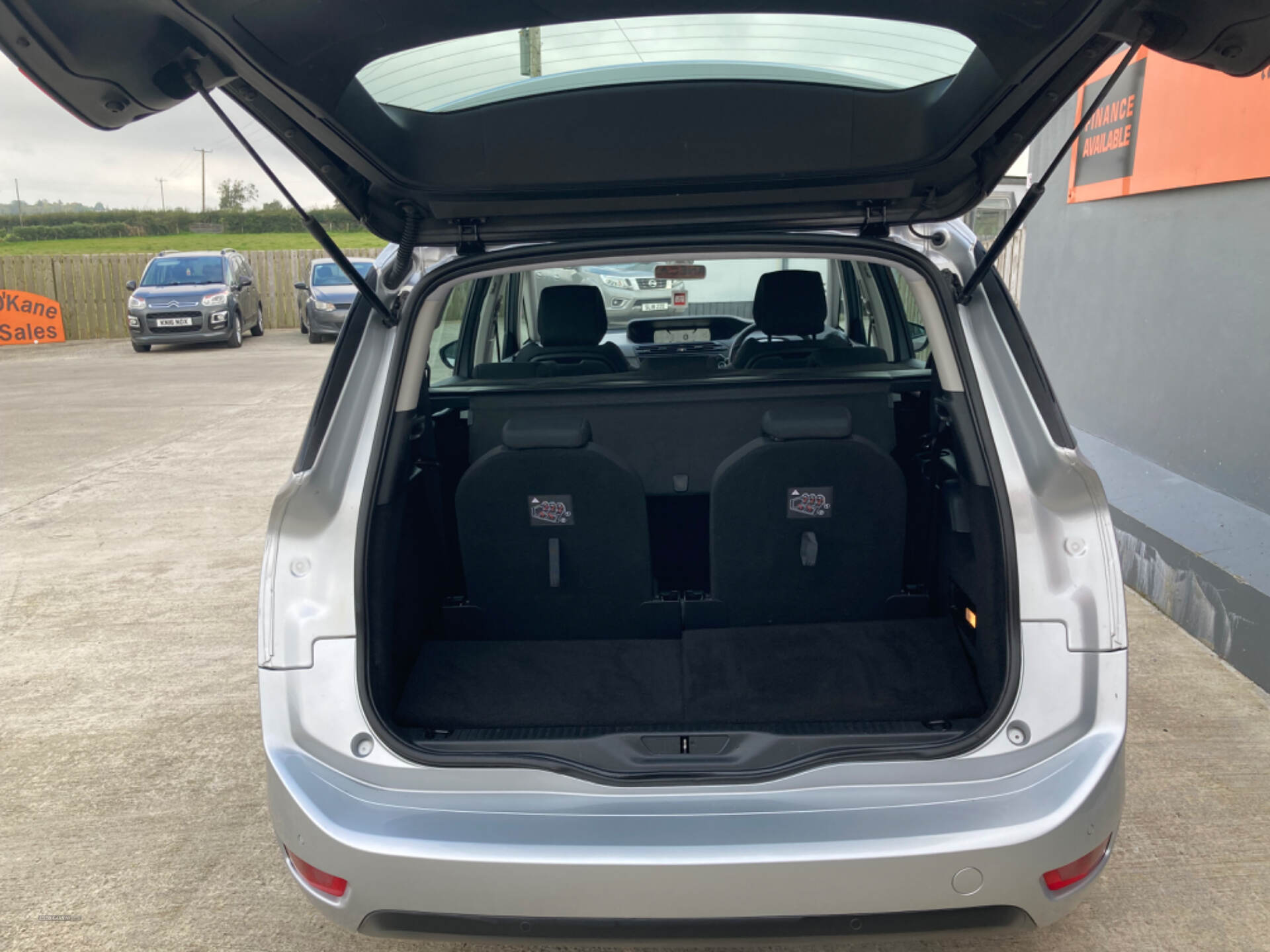 Citroen Grand C4 Picasso DIESEL ESTATE in Derry / Londonderry