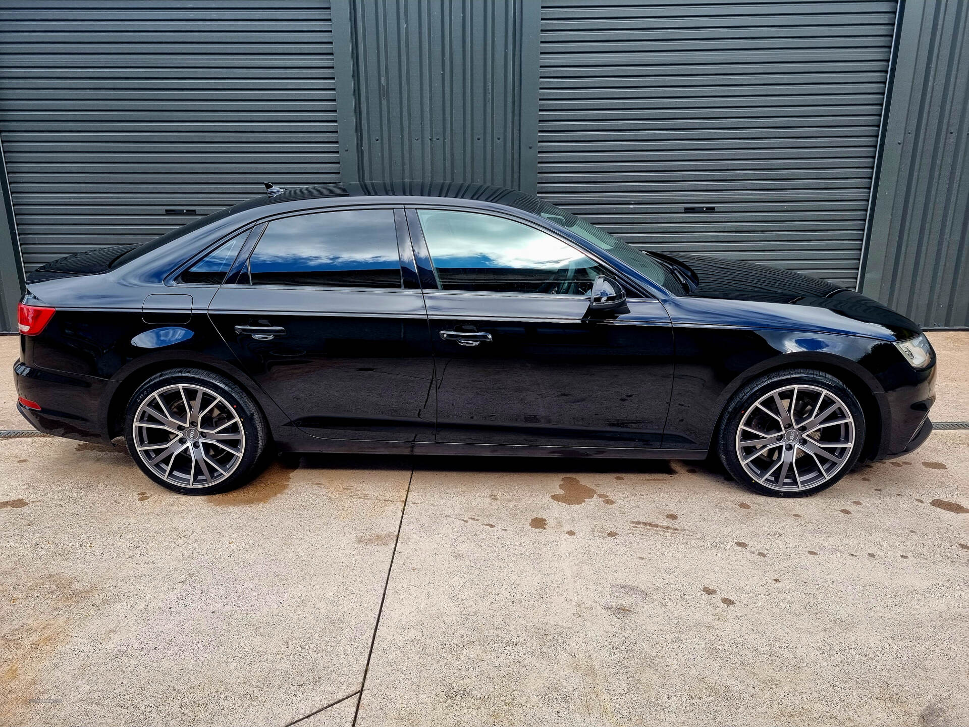 Audi A4 DIESEL SALOON in Tyrone