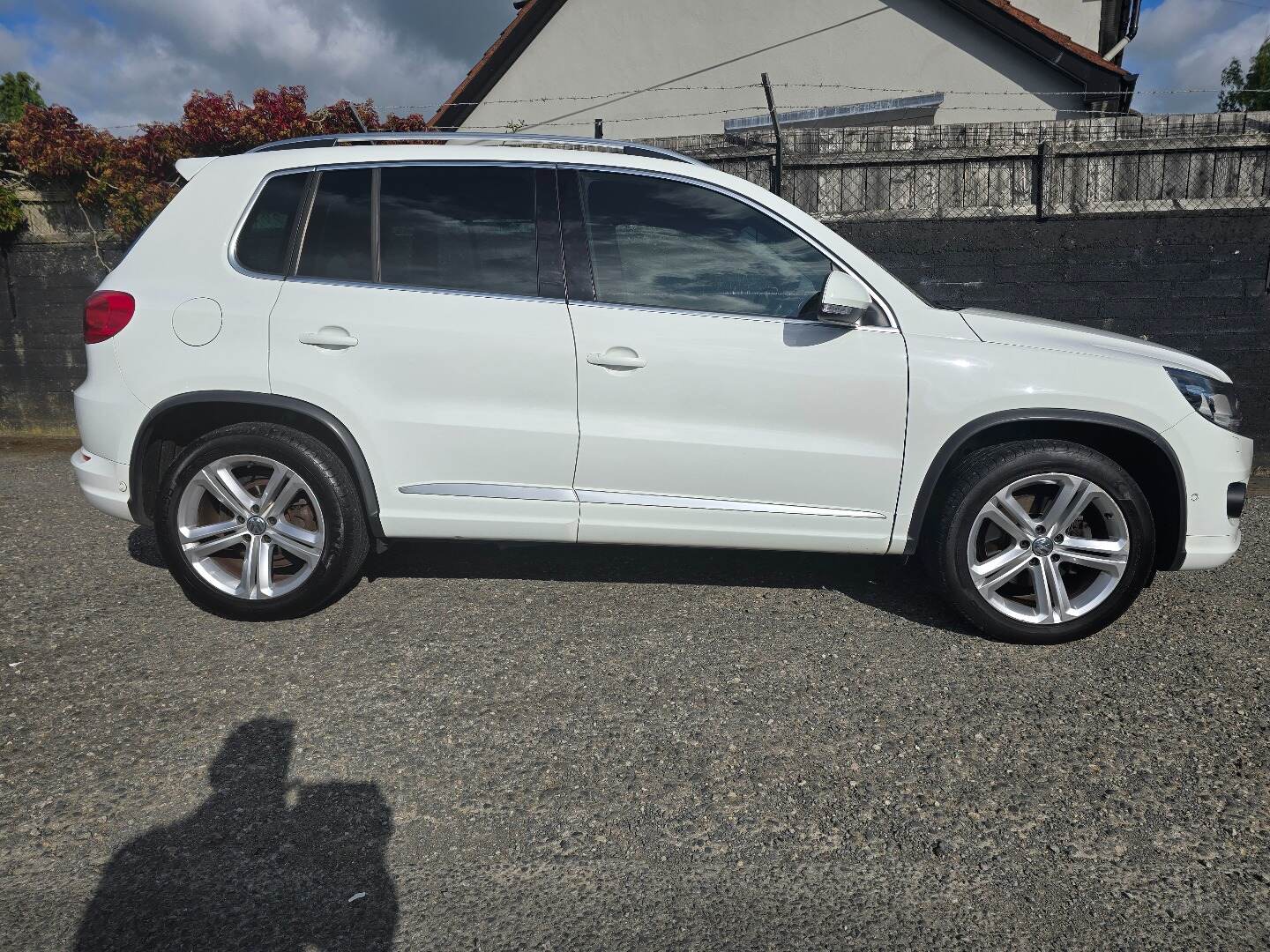 Volkswagen Tiguan DIESEL ESTATE in Down