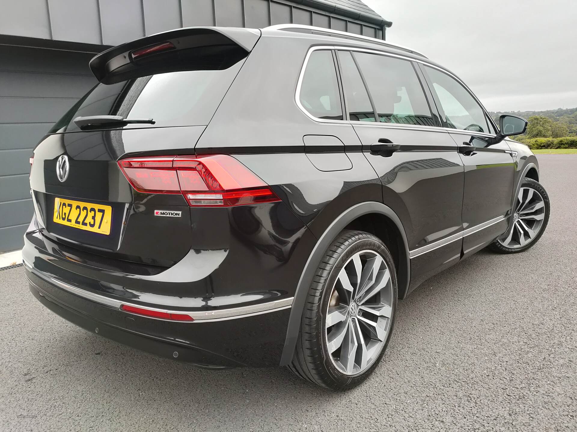 Volkswagen Tiguan DIESEL ESTATE in Armagh