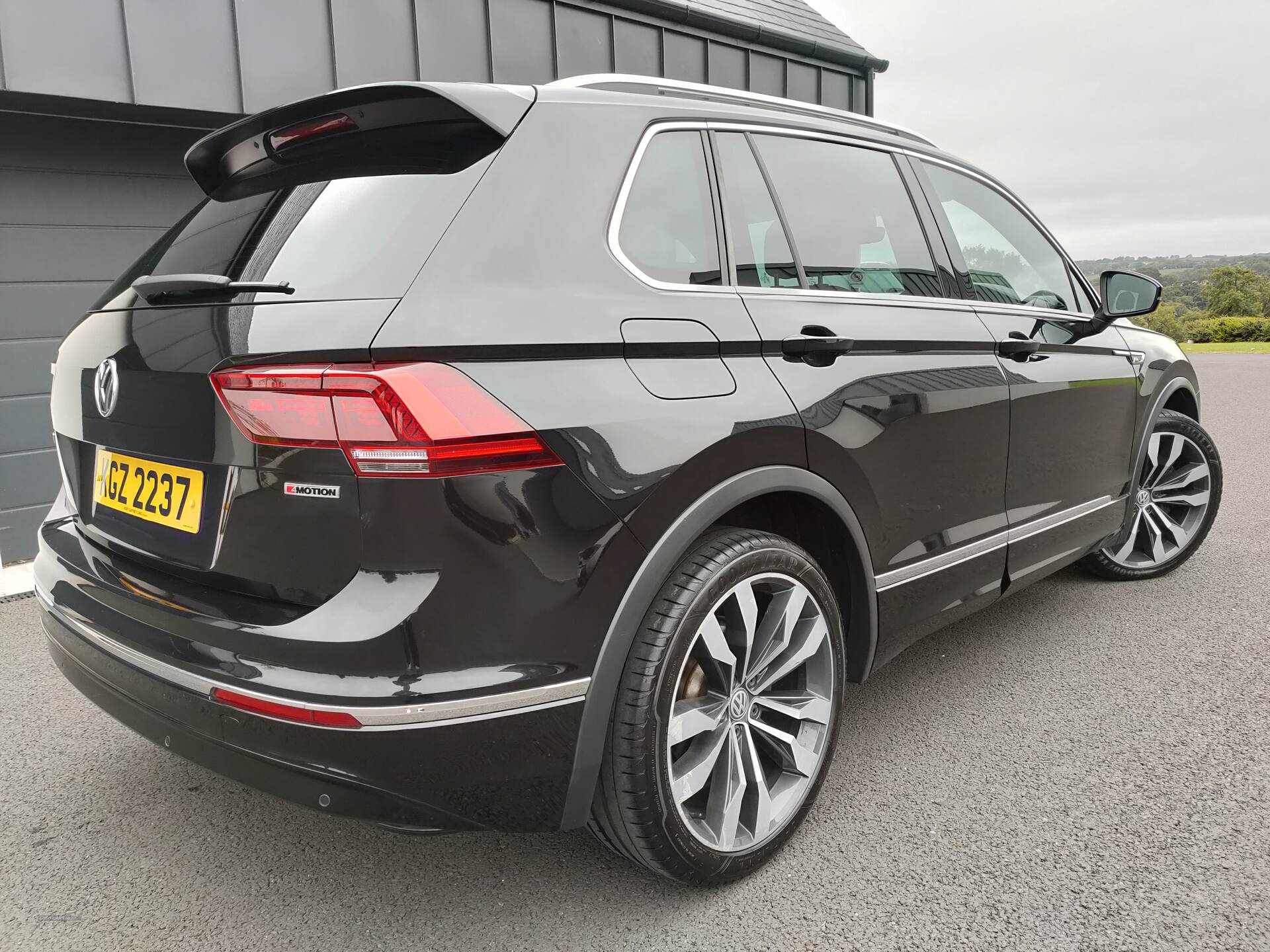 Volkswagen Tiguan DIESEL ESTATE in Armagh