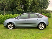 Ford Focus 1.6 Zetec 5dr Auto [Climate Pack] in Armagh