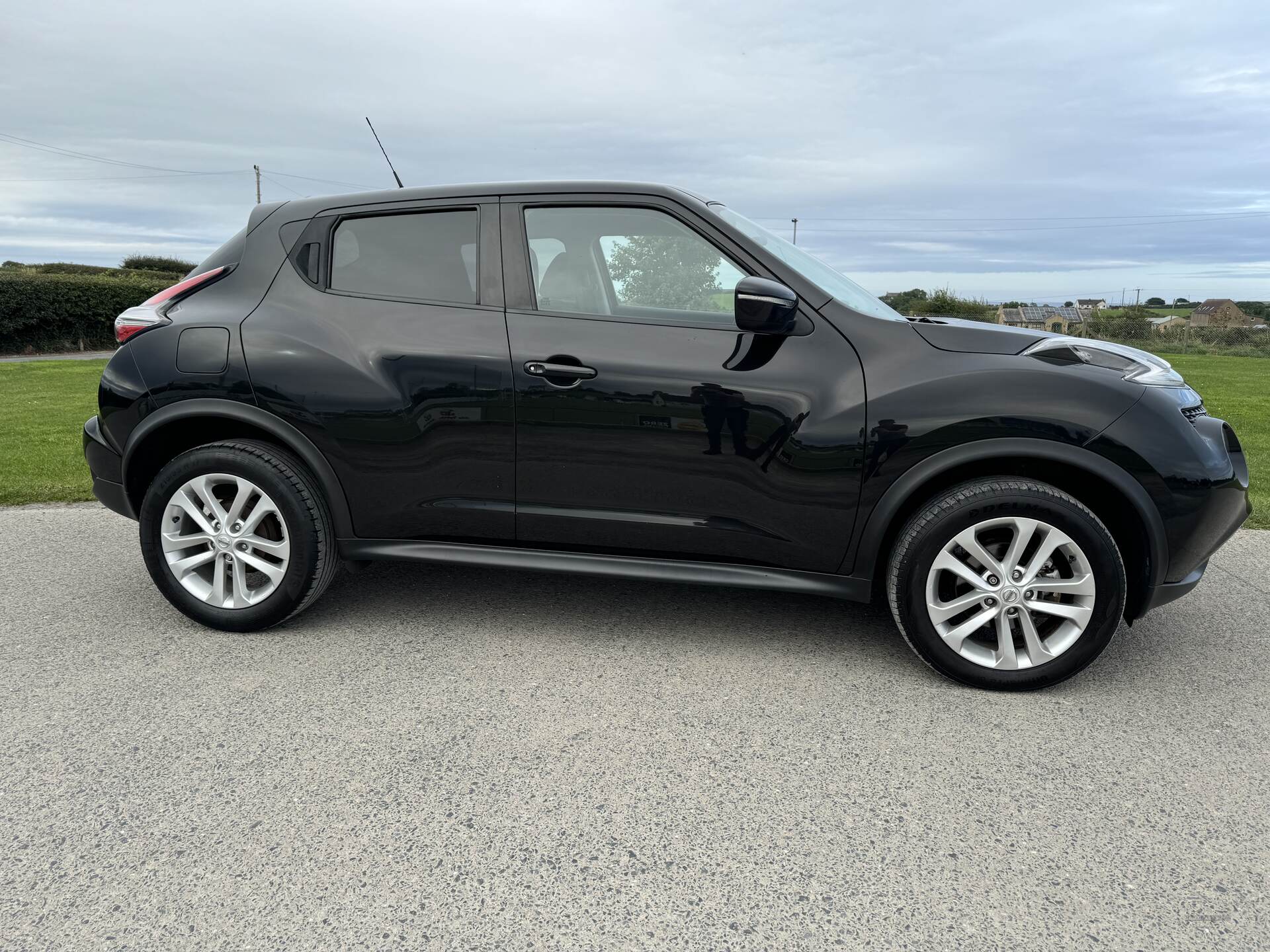 Nissan Juke HATCHBACK in Down