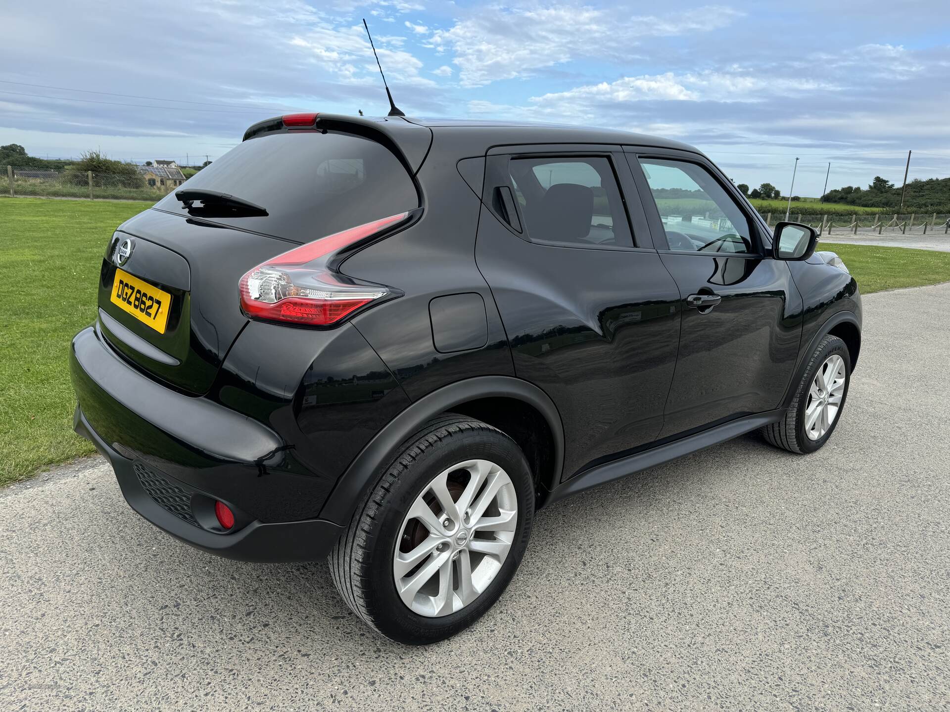 Nissan Juke HATCHBACK in Down