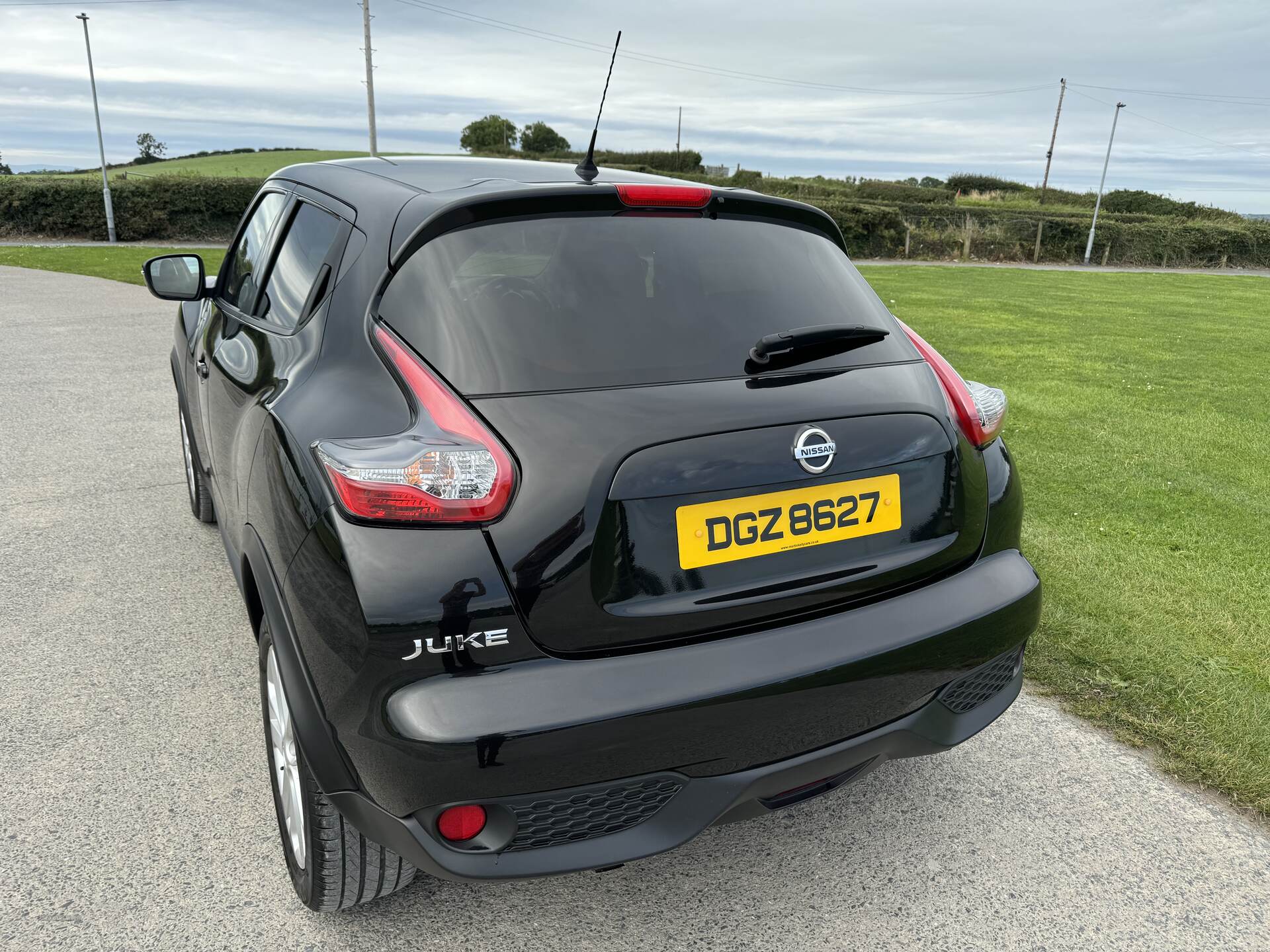 Nissan Juke HATCHBACK in Down