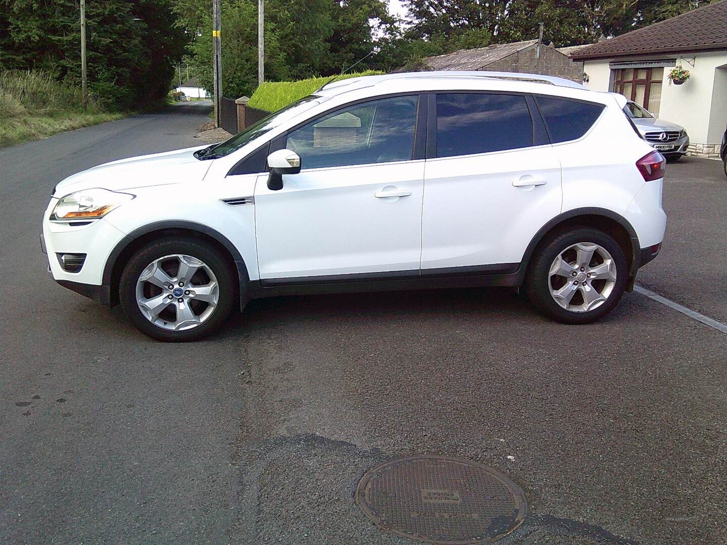 Ford Kuga DIESEL ESTATE in Fermanagh