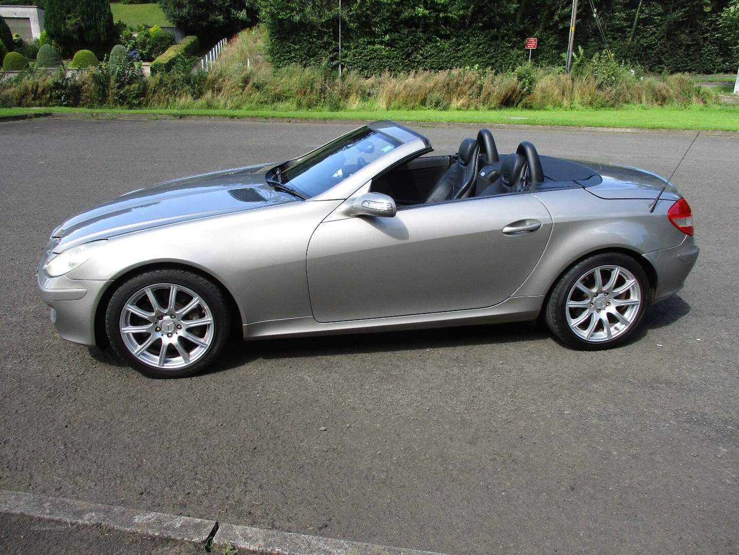 Mercedes SLK-Class ROADSTER in Derry / Londonderry