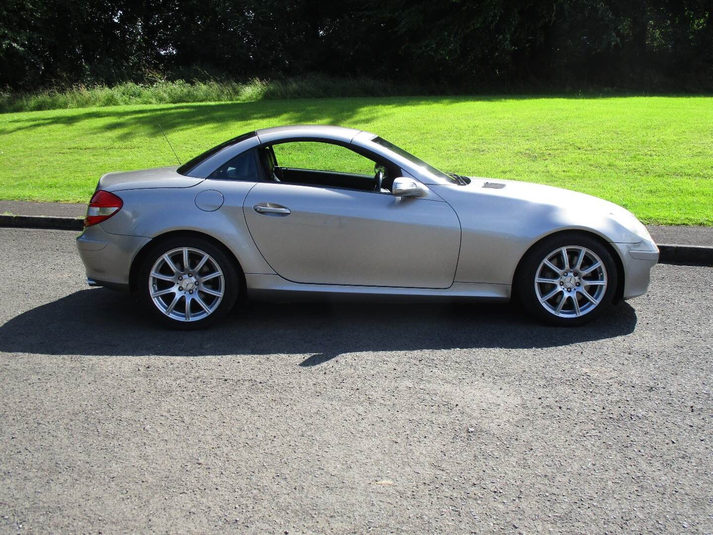 Mercedes SLK-Class ROADSTER in Derry / Londonderry