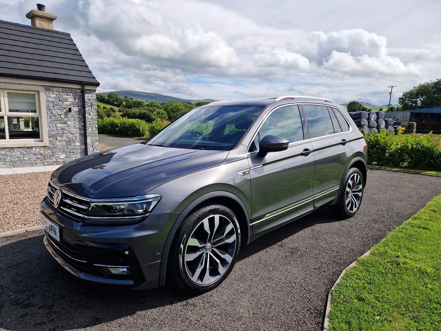 Volkswagen Tiguan DIESEL ESTATE in Down