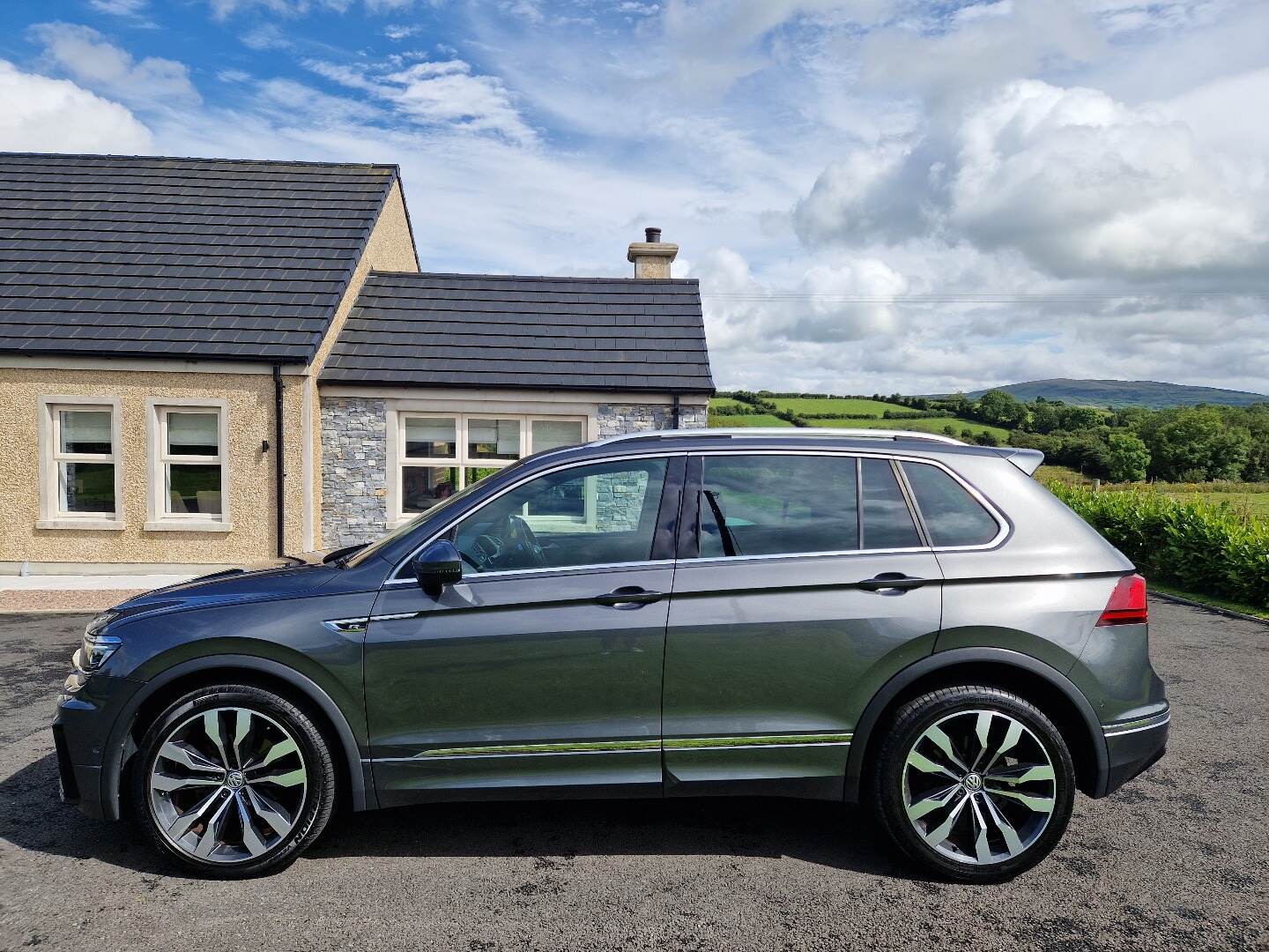 Volkswagen Tiguan DIESEL ESTATE in Down