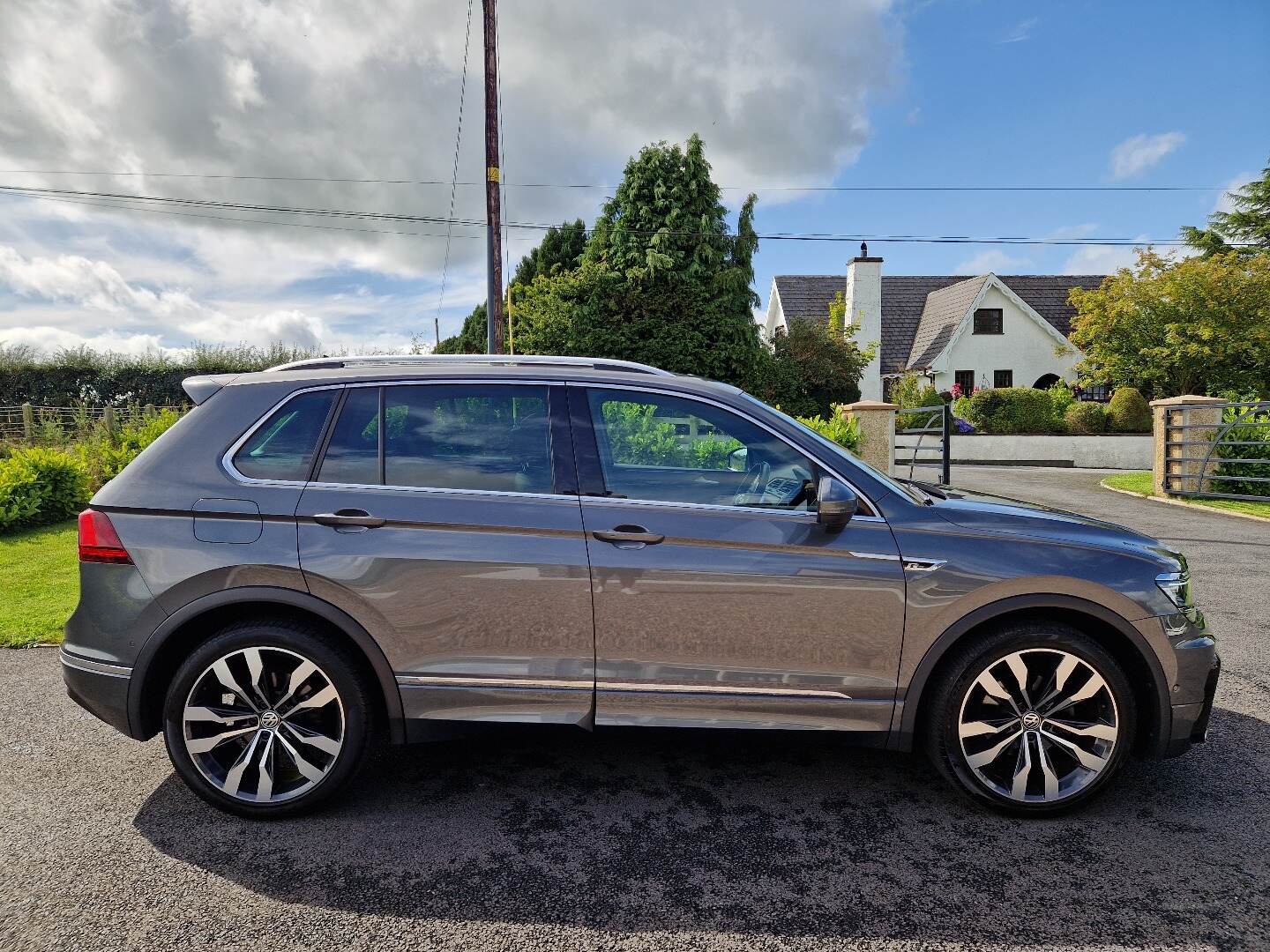 Volkswagen Tiguan DIESEL ESTATE in Down