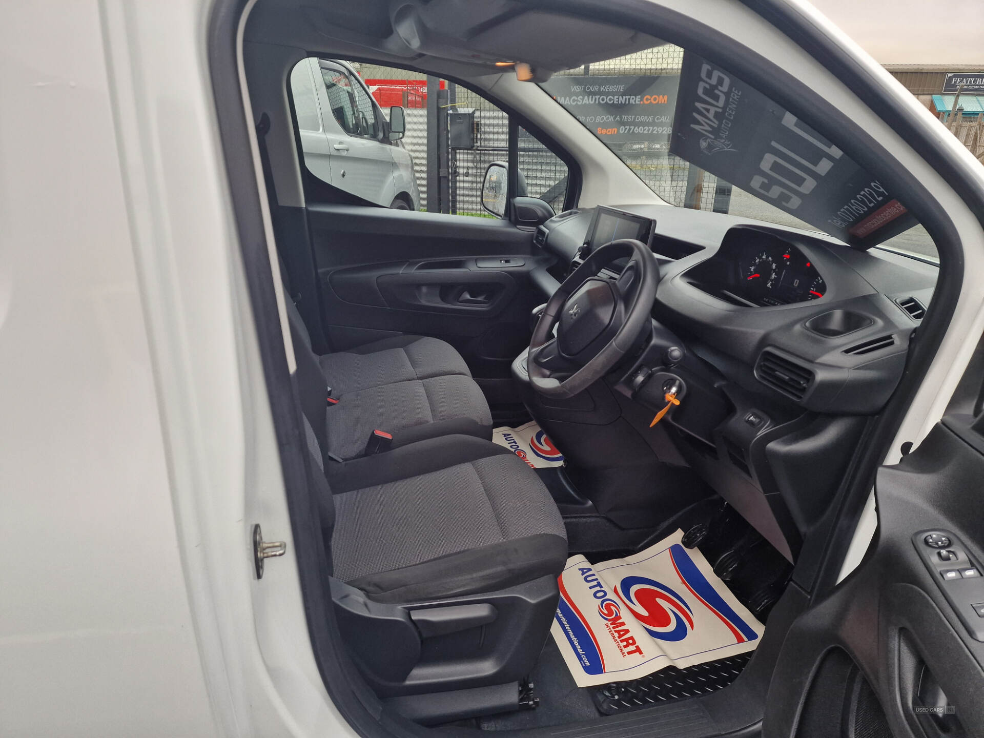 Aug 2019 Peugeot Partner 1000 1.5 BlueHDi 100 Professional Van