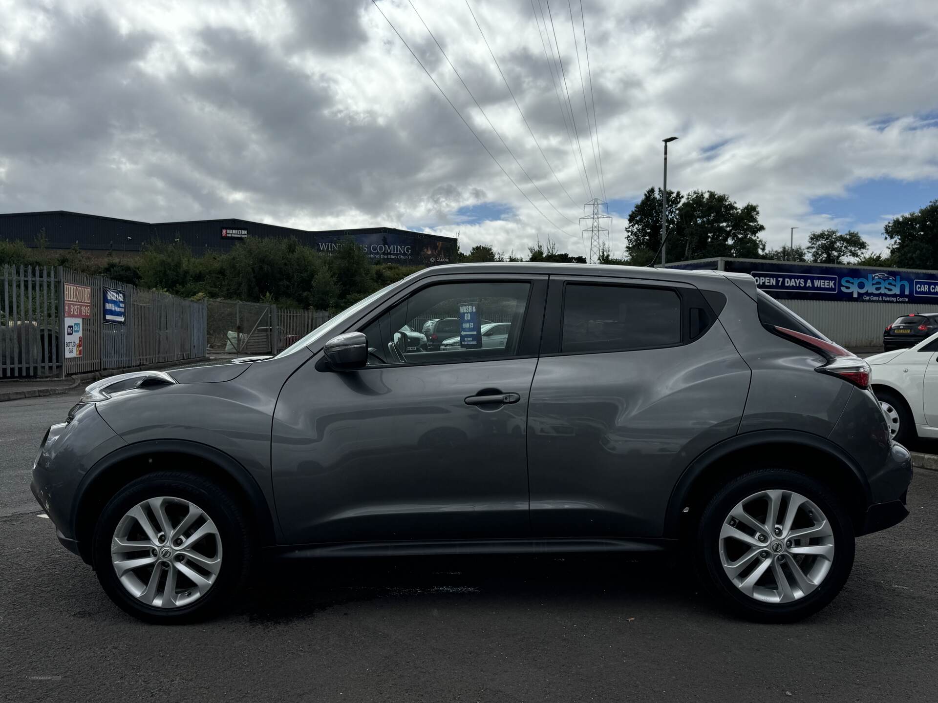 Nissan Juke HATCHBACK in Down