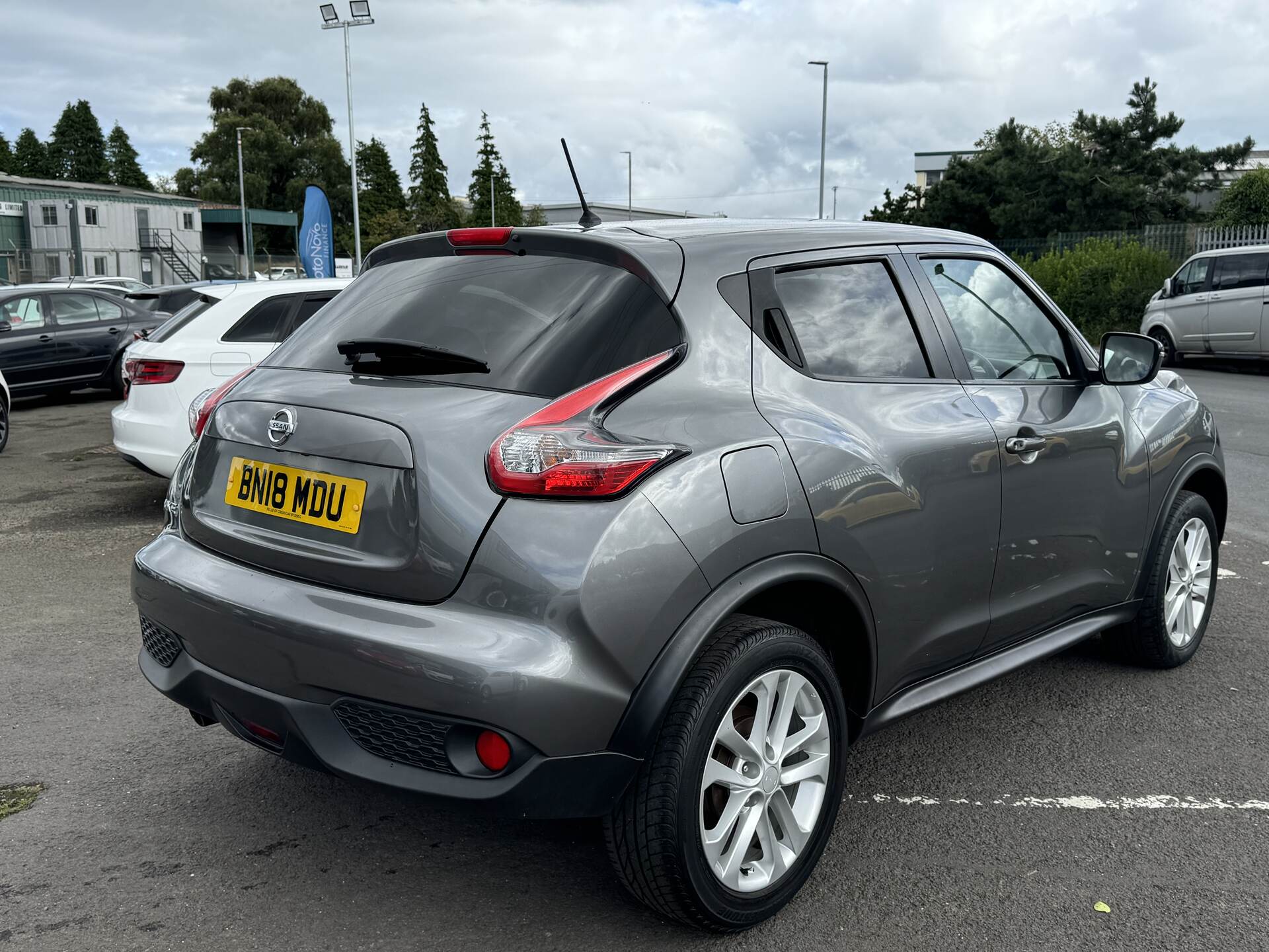 Nissan Juke HATCHBACK in Down